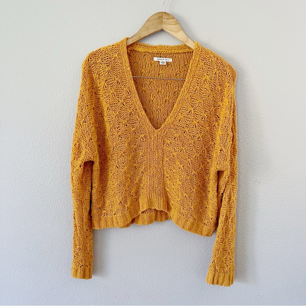 American Eagle Orange Loose Knit V-Neck Sweater Size M